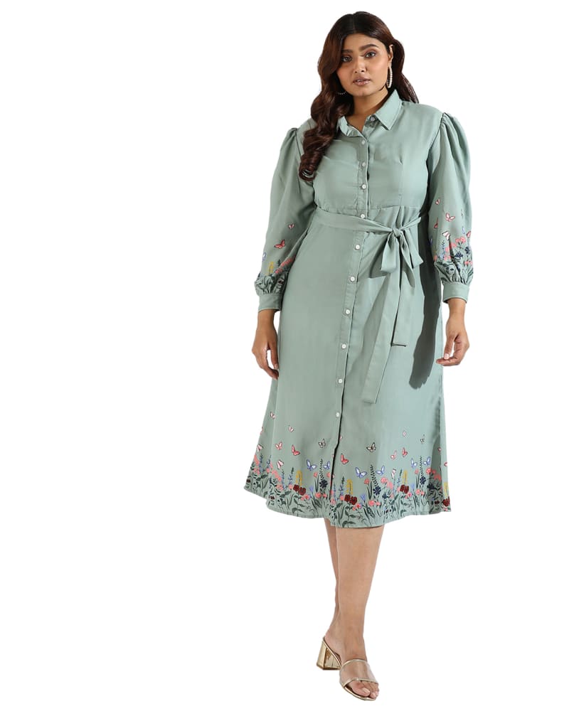 Front of a model wearing a size 4XL Women Floral Design Drawstring Dresses in Mint by Instafab Plus. | dia_product_style_image_id:293815
